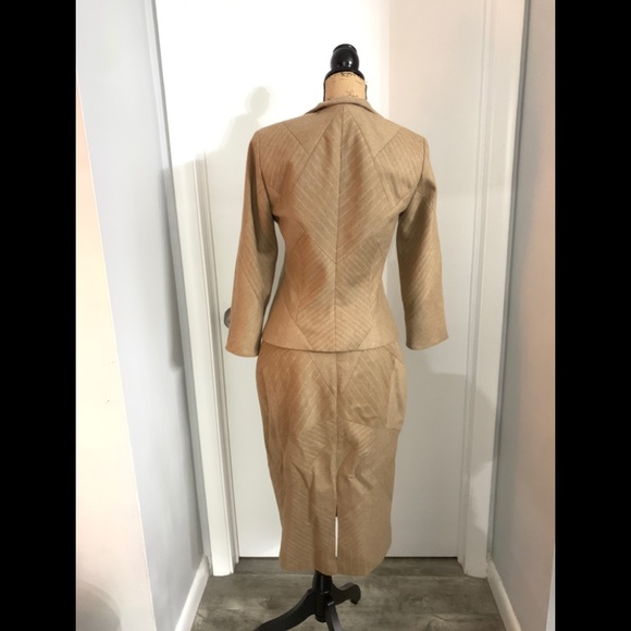 Bill Blass New York Striped Tan 2 Piece Suit - Picture 5 of 8